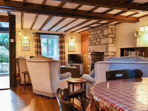 Spacious living and dining area | Pebbles, Portland