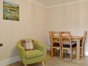 Living room/dining room | James’ Retreat (Was 12 Elm Court) - Greta Grove Apartments, Keswick