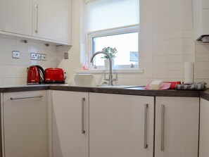 Kitchen | James’ Retreat (Was 12 Elm Court) - Greta Grove Apartments, Keswick