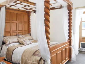 Four Poster bedroom | Stable Cottage, Kennythorpe near Malton