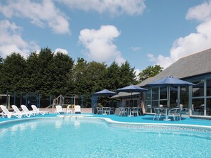 Swimming pool | Villa Gallery - The Valley Cottages, Carnon Downs, near Truro