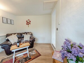 Living area | The Lodge - Maesydderwen Holiday Cottages, Llandeilo