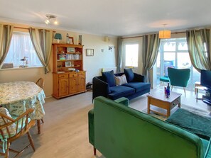 Cosy living area | Tamarisk, Walcott