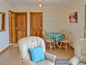 Open plan living/dining room/kitchen | Peach Tree Cottage, Winterbourne Steepleton, nr. Dorchester