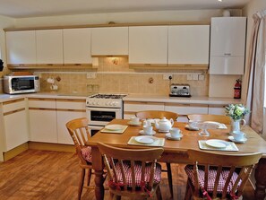 Kitchen/diner | Mill Cottage, Winterbourne Steepleton, nr. Dorchester