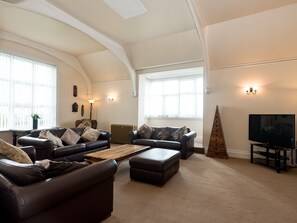 Spacious living room | St Peters Court, Bacton