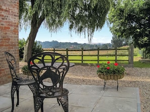 Outdoor area | Chaplin - Tathwell Lodge, Little Tathwell, near Louth