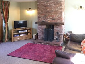 Living room | The Dairy - Highfield Cottages, Coddington, near Chester
