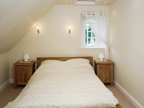Double bedroom | The Old School House, Tideswell