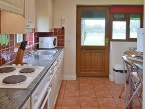 Kitchen | Linley Farm Cottages - Meadow View Cottage, St Osyth