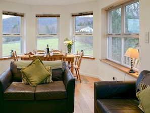 Attractive sun room | Birch Tree Cottage, Aviemore, Speyside