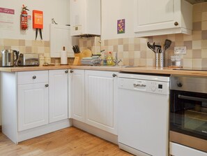 Well equipped kitchen area | Stables - Church Farm Cottages, Lower Gresham