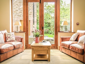 Comfortable living area | The Farmhouse at Gradbach, Gradbach near Buxton