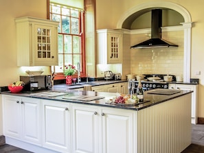 Large, modern farmhouse style kitchen | The Farmhouse at Gradbach, Gradbach near Buxton