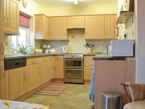 Kitchen | Old South Cleeve - Cleeve Cottages, Churchinford, near Taunton