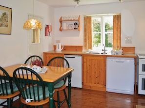 Kitchen/diner | Blacksmiths Cottages - Forge Cottage, Stiffkey