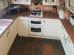 Kitchen | Tanner’s Cottage, Cockermouth, near Keswick