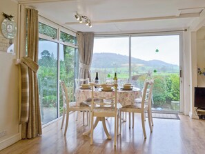 Open plan living/dining room/kitchen | The Summerhouse, Easthope, nr. Much Wenlock