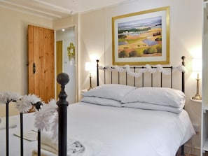 Double bedroom | The Summerhouse, Easthope, nr. Much Wenlock