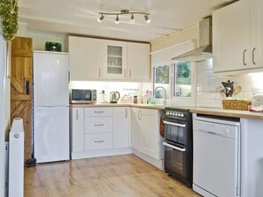 Open plan living/dining room/kitchen | The Summerhouse, Easthope, nr. Much Wenlock