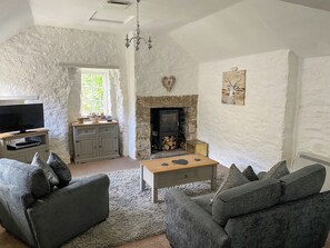 Living room/dining room | Liam Cottage - Rosecraddoc Manor, Liskeard