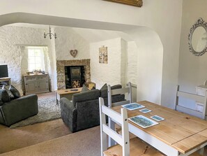 Living room/dining room | Liam Cottage - Rosecraddoc Manor, Liskeard