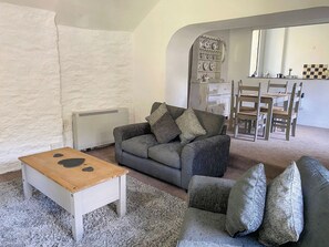 Living room/dining room | Liam Cottage - Rosecraddoc Manor, Liskeard