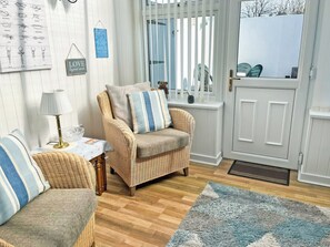 Sun room | Aidan, Seahouses