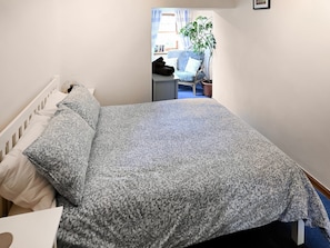 Double bedroom | Hirta, Plockton