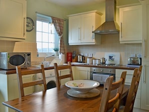 Attractive kitchen/dining room | Seaview, Garlieston