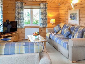 Light and airy living space | Wheal Metal Lodge, Poldown, near Helston