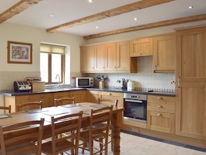 Well equipped kitchen/ dining room | Pentre Cottage - Three Rivers Farm Cottages, Ferryside