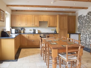 Well equipped kitchen/ dining room | Pentre Cottage - Three Rivers Farm Cottages, Ferryside