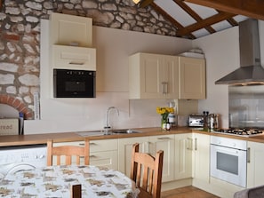 Kitchen | Fulmar Cottage - Beacon Farm, Flamborough