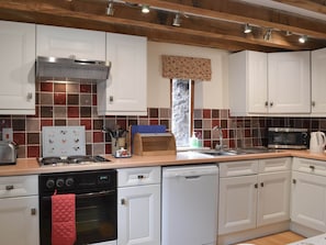 Kitchen | Brampton Hill Farm Cottage, Wormbridge