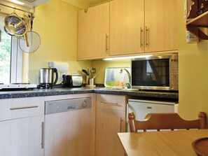 Open plan living/dining room/kitchen | Waterside Lodge, Port Appin