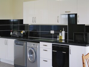 Open plan living/dining room/kitchen | Jubilee Cottage, Leworthy, nr. Holsworthy