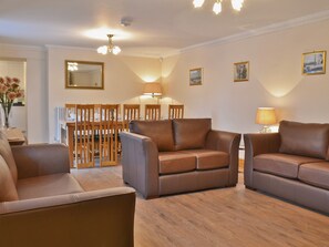 Living room/dining room | Ysgubor Wen, Burry Port, nr. Llanelli