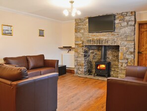 Living room/dining room | Ysgubor Wen, Burry Port, nr. Llanelli