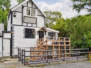 Characterful holiday home | Y Bwthyn, Bala