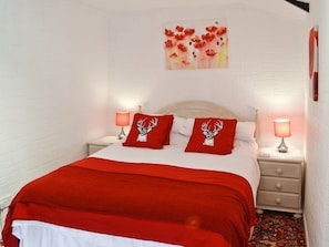 Double bedroom | Rosecraddoc Manor - Gamekeepers, Liskeard