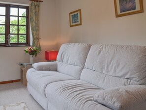 Cosy and comfortable living space | The Berry - Cobblestones, Marldon, near Paignton