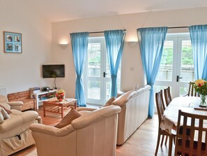 Open plan living/dining room/kitchen | Willow Farm Cottages - The Cobbles, West Pennard, nr. Glastonbury