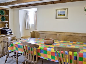 Living room/dining room | Pillar Box Cottage, Trenale, Tintagel