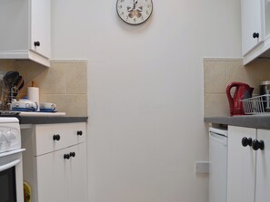 Well equipped galley-style kitchen | The Old Blacksmiths, Burnham Market