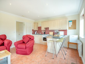 Open plan living space | Dairy Cottage - Linley Farm Cottages, St Osyth