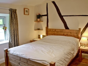 Double bedroom | The Wheelwrights Post - The Old Post Office, Burgate, nr. Fordingbridge