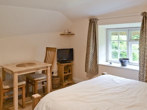 Dining Area | The Wheelwrights Post - The Old Post Office, Burgate, nr. Fordingbridge