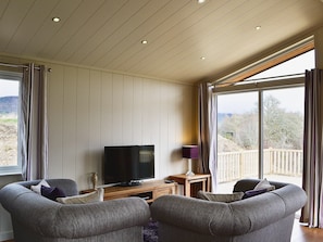 Living room | Loch Ness Cottages - Bramble Lodge, Fort Augustus