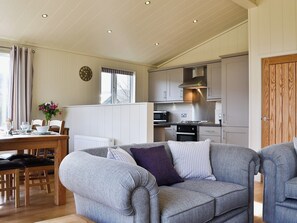 Open plan living/dining room/kitchen | Loch Ness Cottages - Bramble Lodge, Fort Augustus